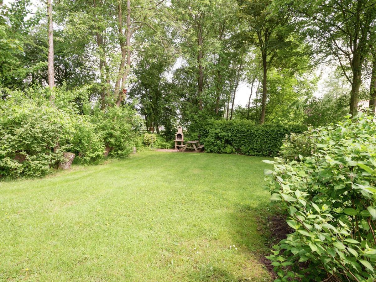 Villa With Spacious Garden Near Heeten Екстериор снимка