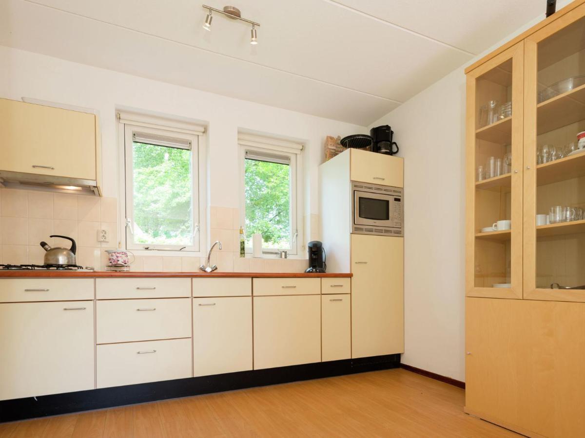 Villa With Spacious Garden Near Heeten Екстериор снимка