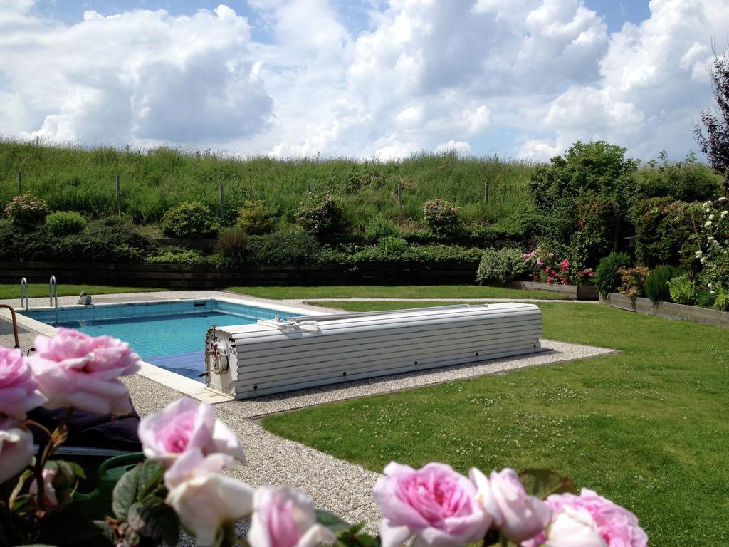 Villa With Spacious Garden Near Heeten Екстериор снимка